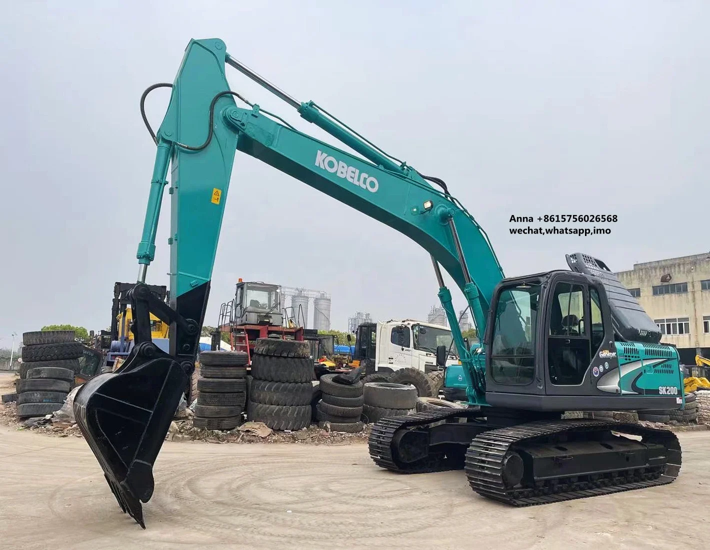 Good condition original KOBELCO SK200 SK200LC-8 used excavators on working
