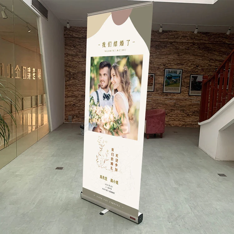 Plastic  roll up banner Scrolling banner stand with base.Plastic scroll up sign stand with  tiny foot.Stable rolling banner.