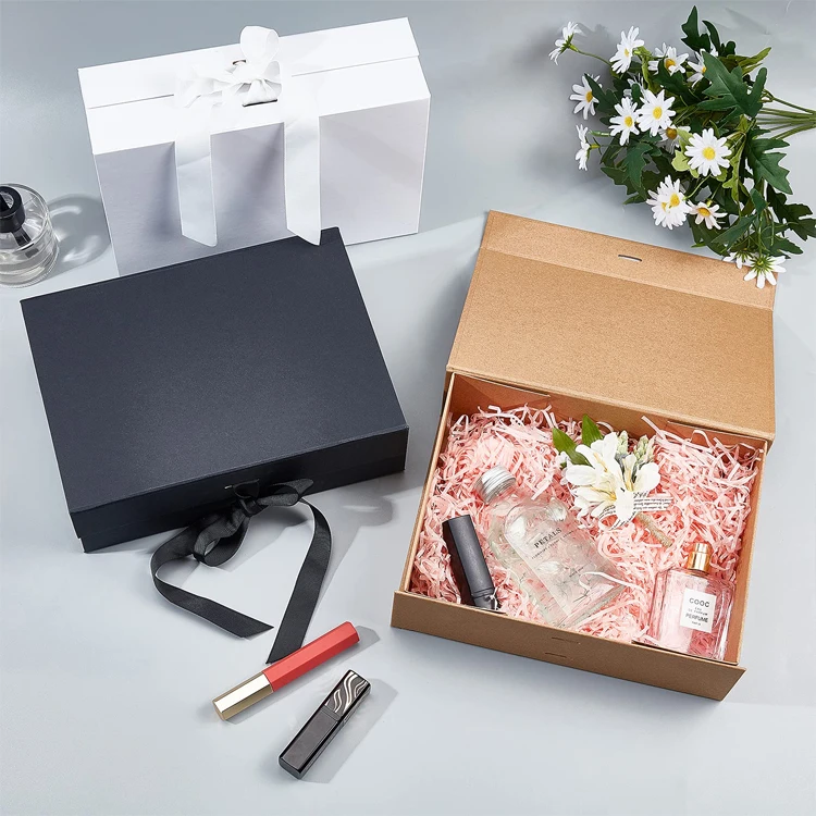 Valentine Day Magnetic Gift Cardboard Boxes Jewelry Chocolate Clothing Packaging Box with Ribbon Closure