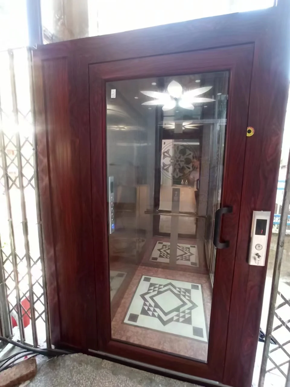 Residential Home Elevator Safety Lift Panoramic Glass Large Capacity Titanium Stainless Steel Passenger Elevators