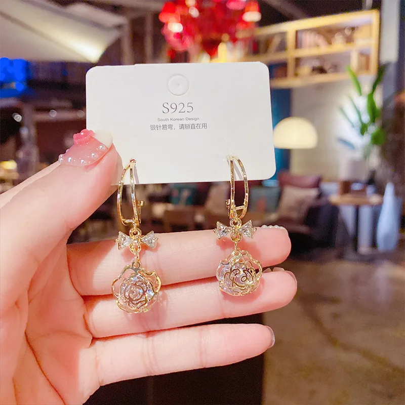 Hollow Stud Rose Crystal Earrings 2021 New Fashion Super Flash Advanced Atmospheric Bow Earrings