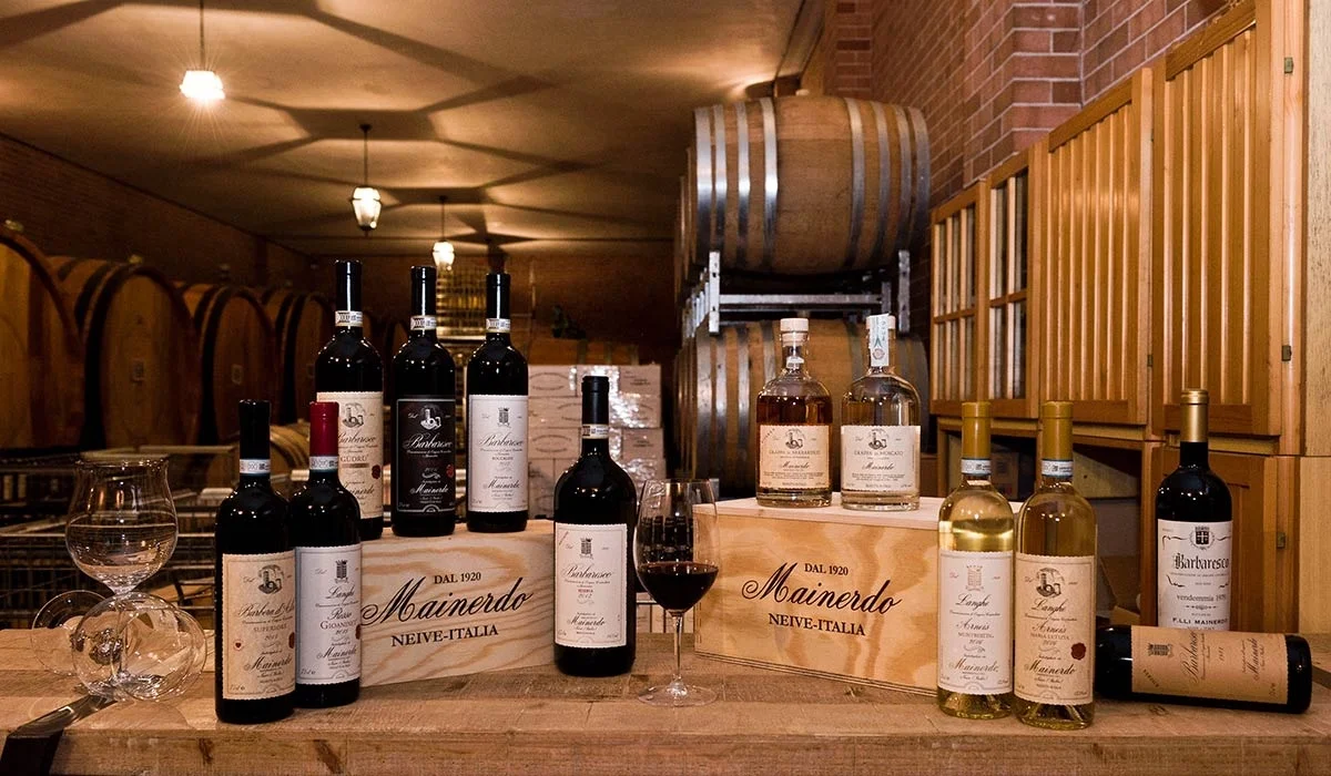 Langhe Arneis dop, Italian White Dry Wine  from Langhe region, Piedmont, available in 75 cl and 37.5 cl bottle