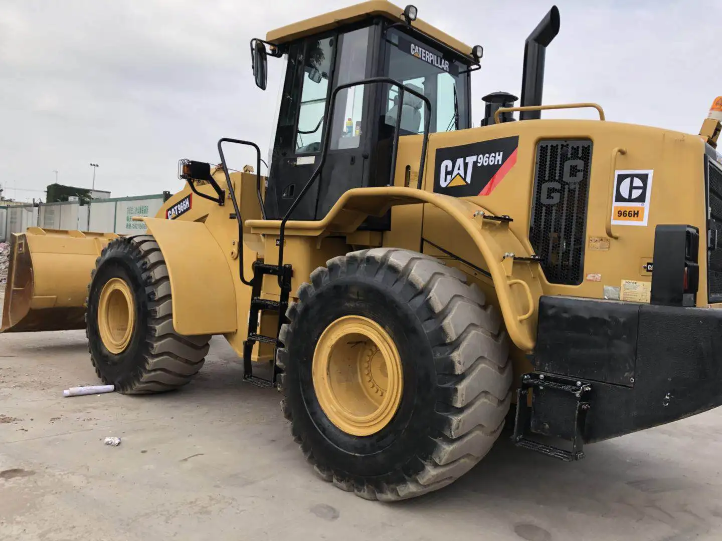  Б/у колесный погрузчик caterpillar 966h б/у cat на