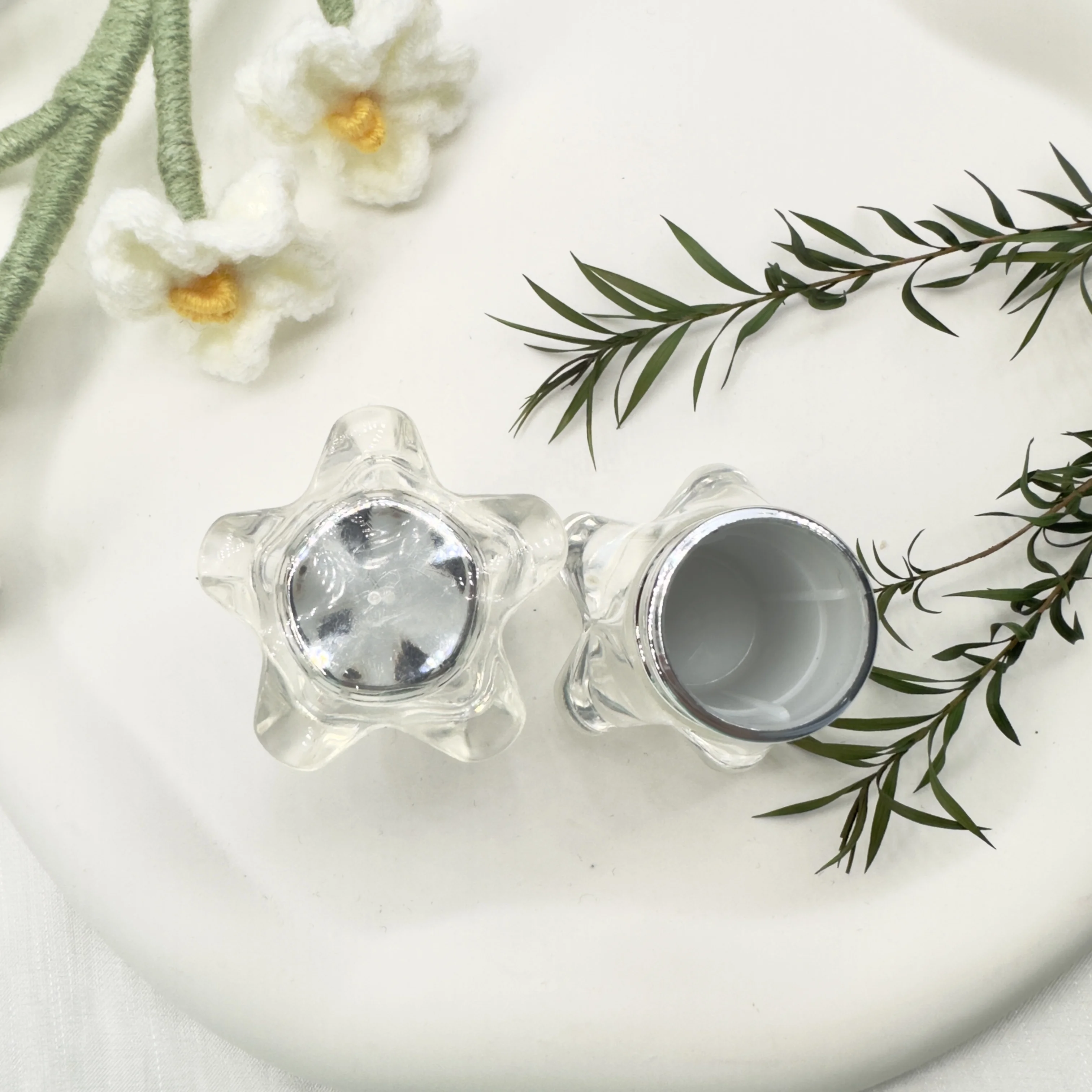 Best-Selling Flower shaped perfume bottle lid Silver clear plastic perfume bottle lid