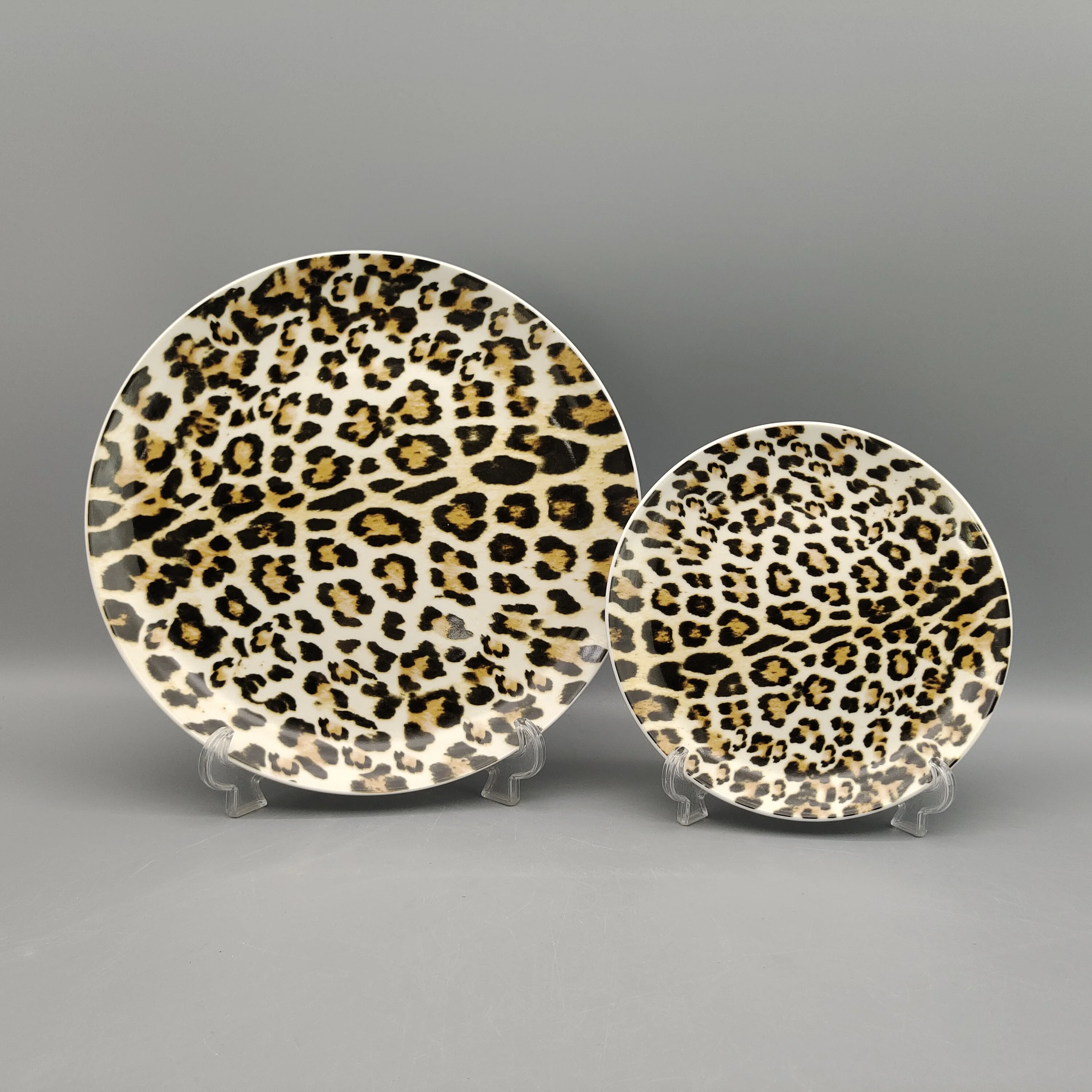 Factory hot selling ceramic dish plate with leopard print decal porcelain ceramic plate