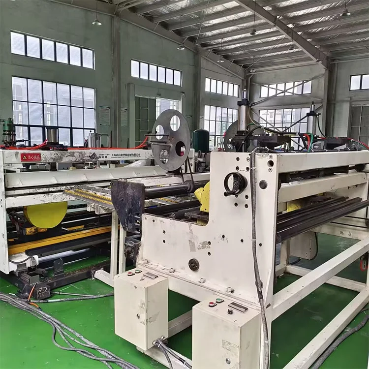 Used Low price new plastic vacuum forming machine to make disposable plates/foam dishes/food container