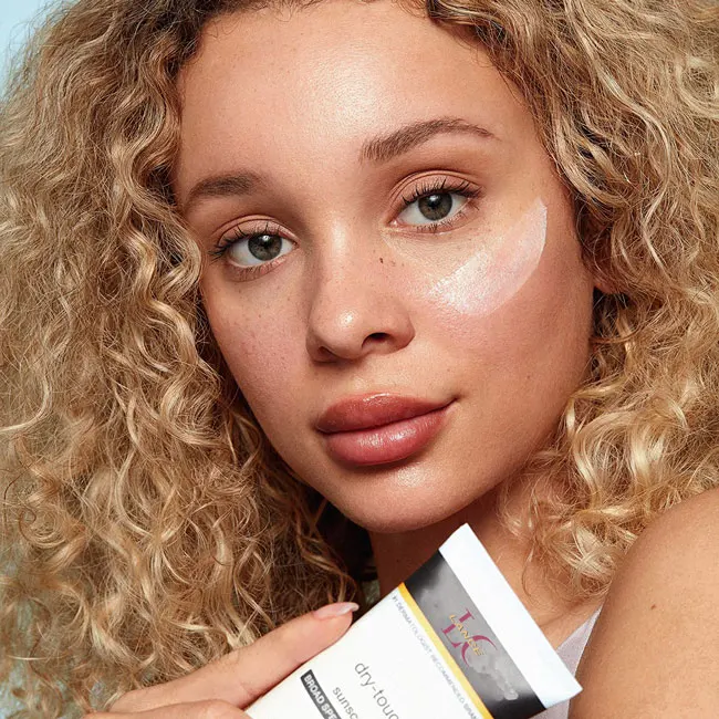 OEM SPF 100 Sunblock Sun Protection Screen Moisturizer Whitening Organic Sunscreen Cream