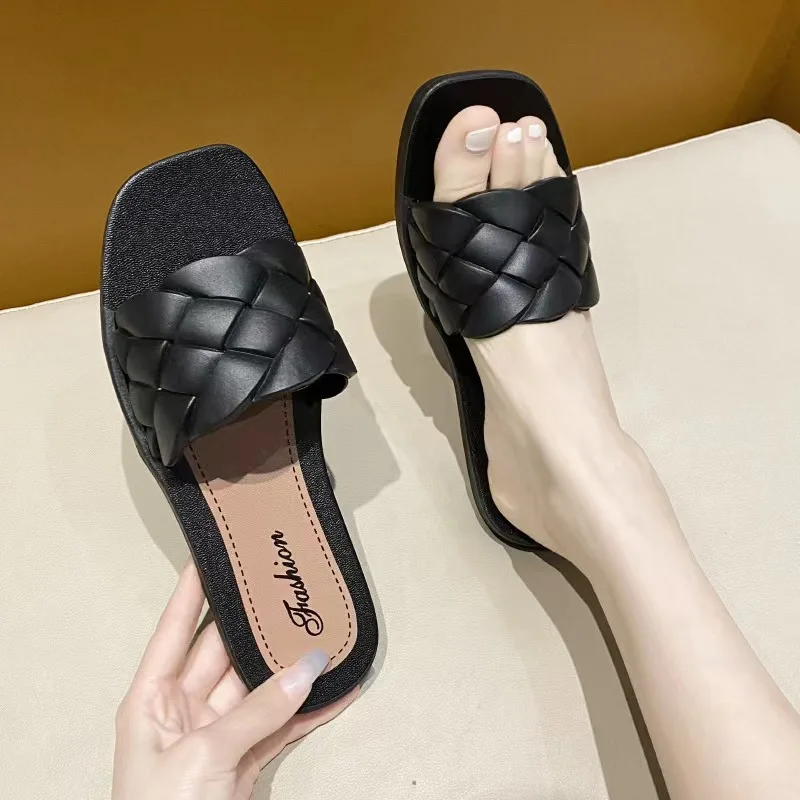 Summer new slipper female home anti-slip flip-flops wear net red soft bottom anti-slip lightweight silent manufacturer wholesale