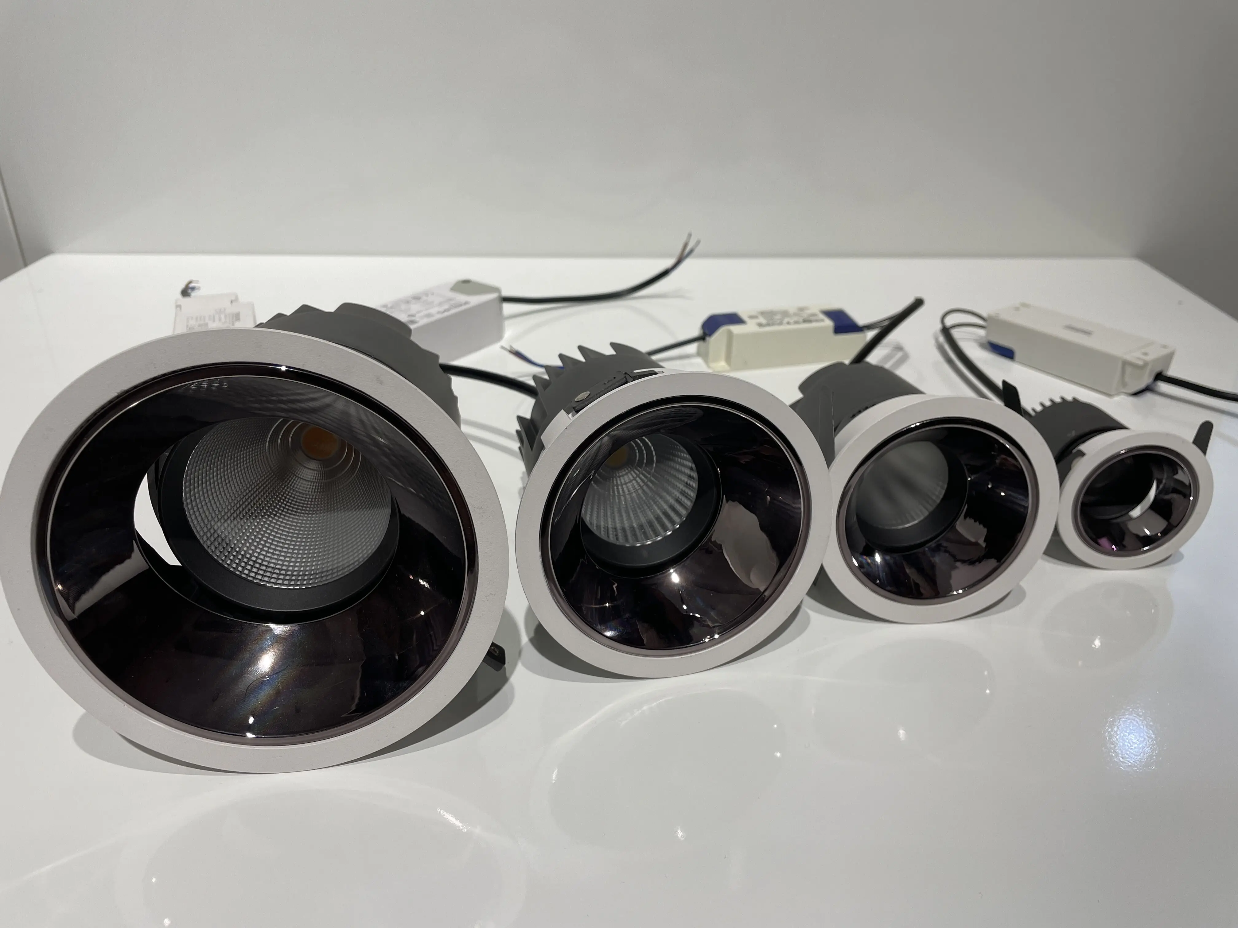 Anti-Glare LED Spot Lights Cob Spotlight Downlights Recessed Design 7W 20W Range 3000K 4000K Hotel Residential Use IP44