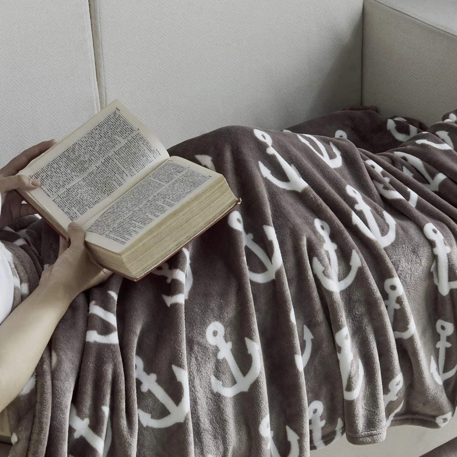 New Product Fleece Throw Home Decor Designer Printed Flannel Blanket