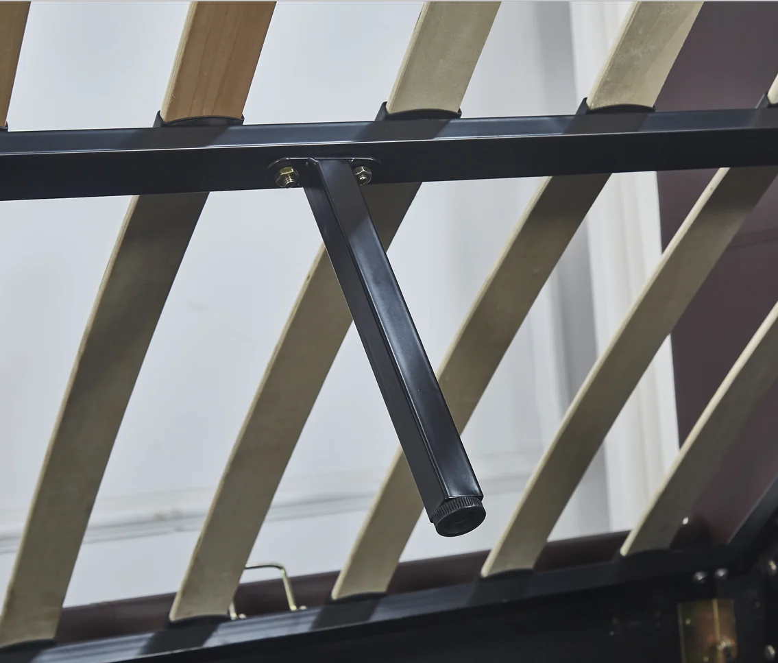  Кровать с мягкой платформой из искусственной кожи Vienna деревянными реечками (Queen)