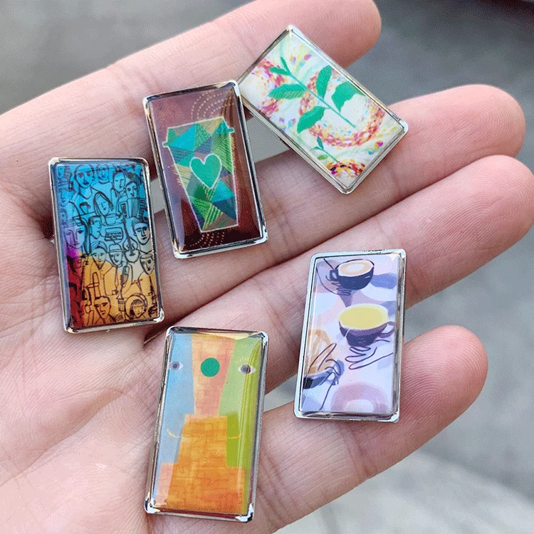 Free Sample Fashion Hat Clothes Badge 3D Company Logo Design Epoxy Pin Personalized Custom Metal Dome Epoxy Resin Lapel Pin