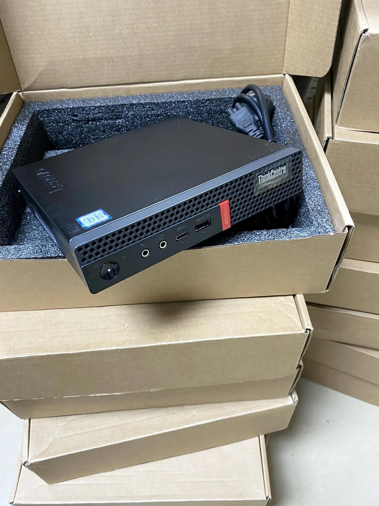 Used original Lenovo m720q Business Minicomputer supports i3i5i7 Design Games Business Home Entertainment Wireless mini pc