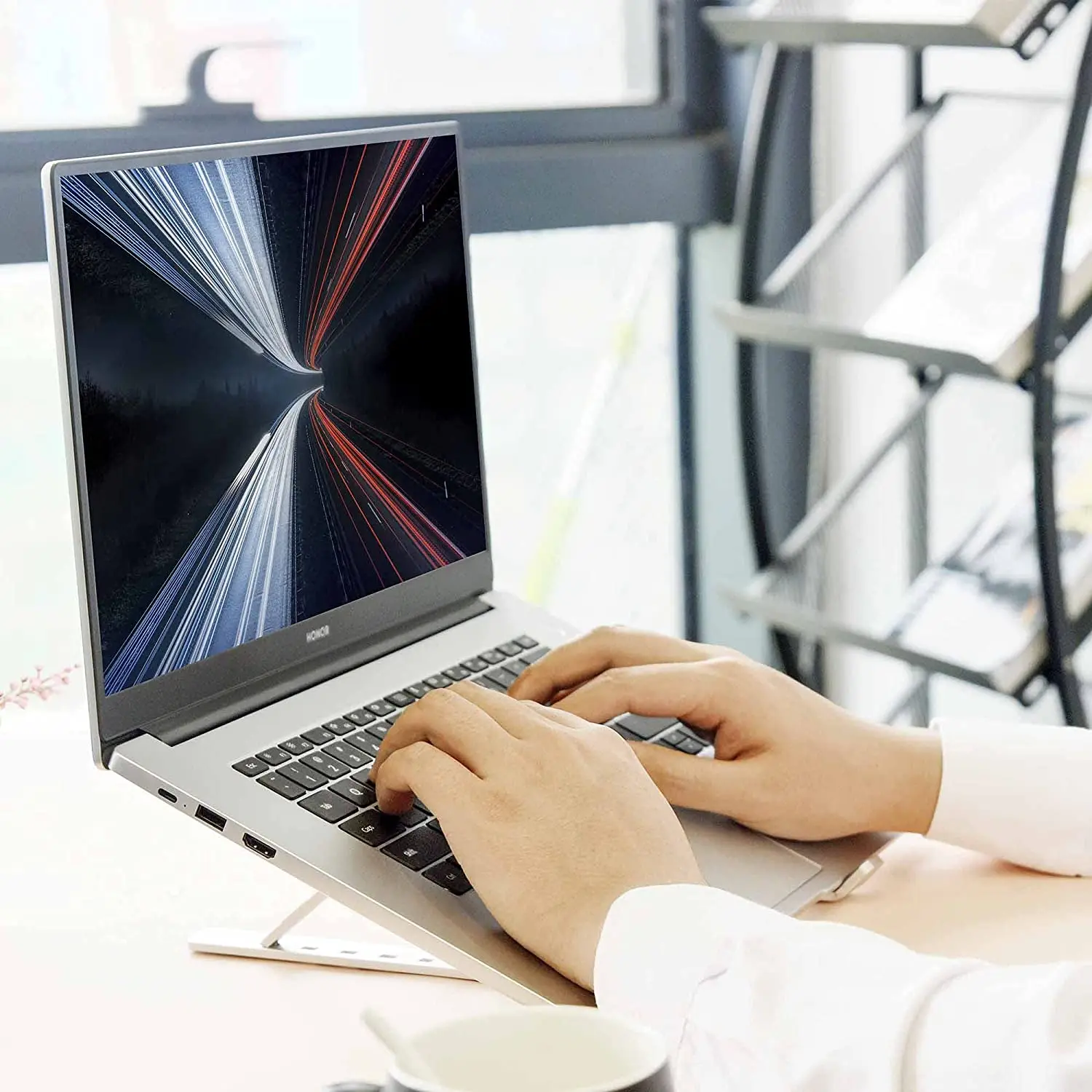 Yicosun Laptop Stand Aluminum Computer Holder Foldable 5 Angles Anti-Slip Laptop Holder