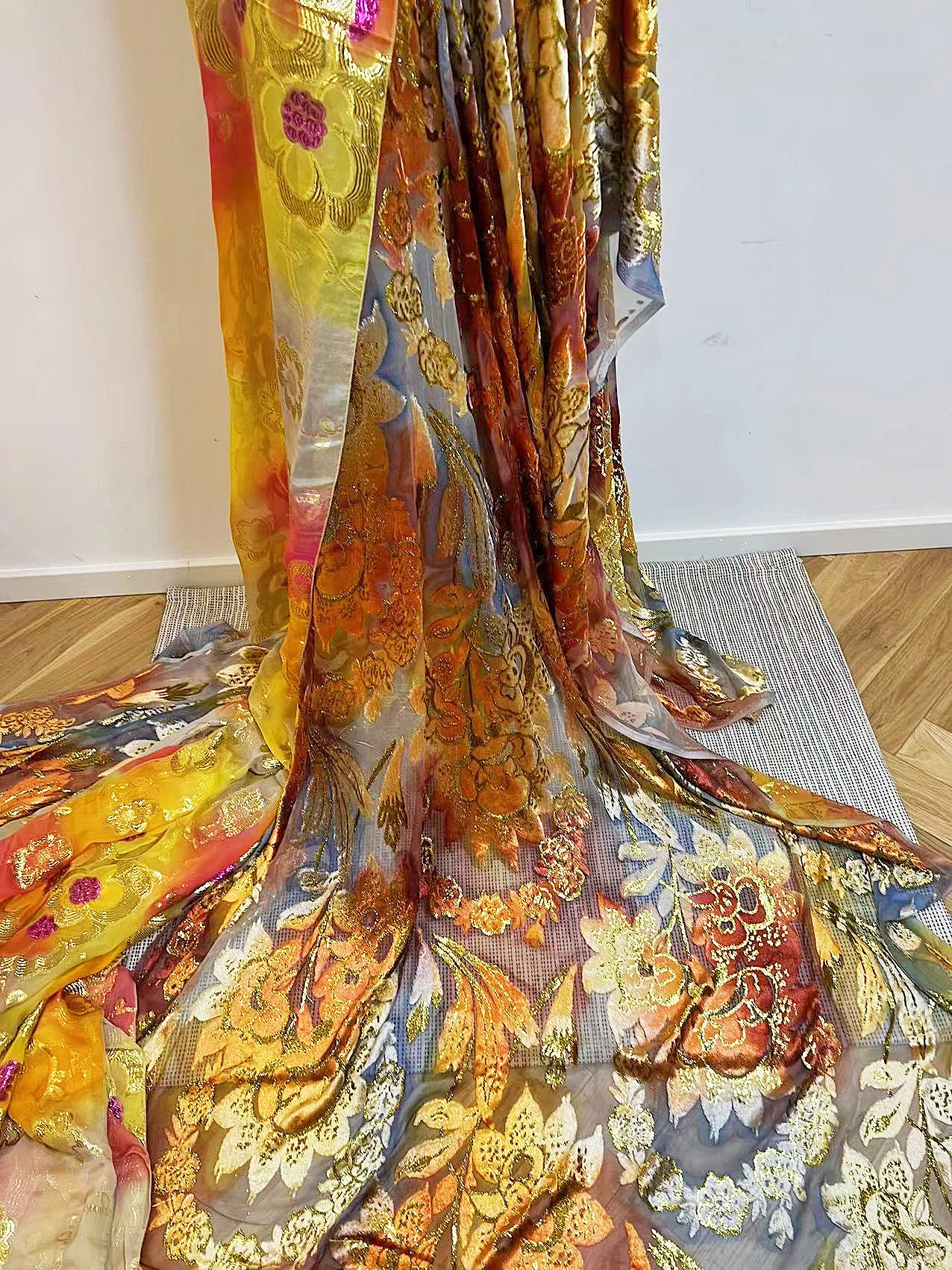 Wholesale Lurex jacquard luxury curtain clothes material silk metallic brocade fabric