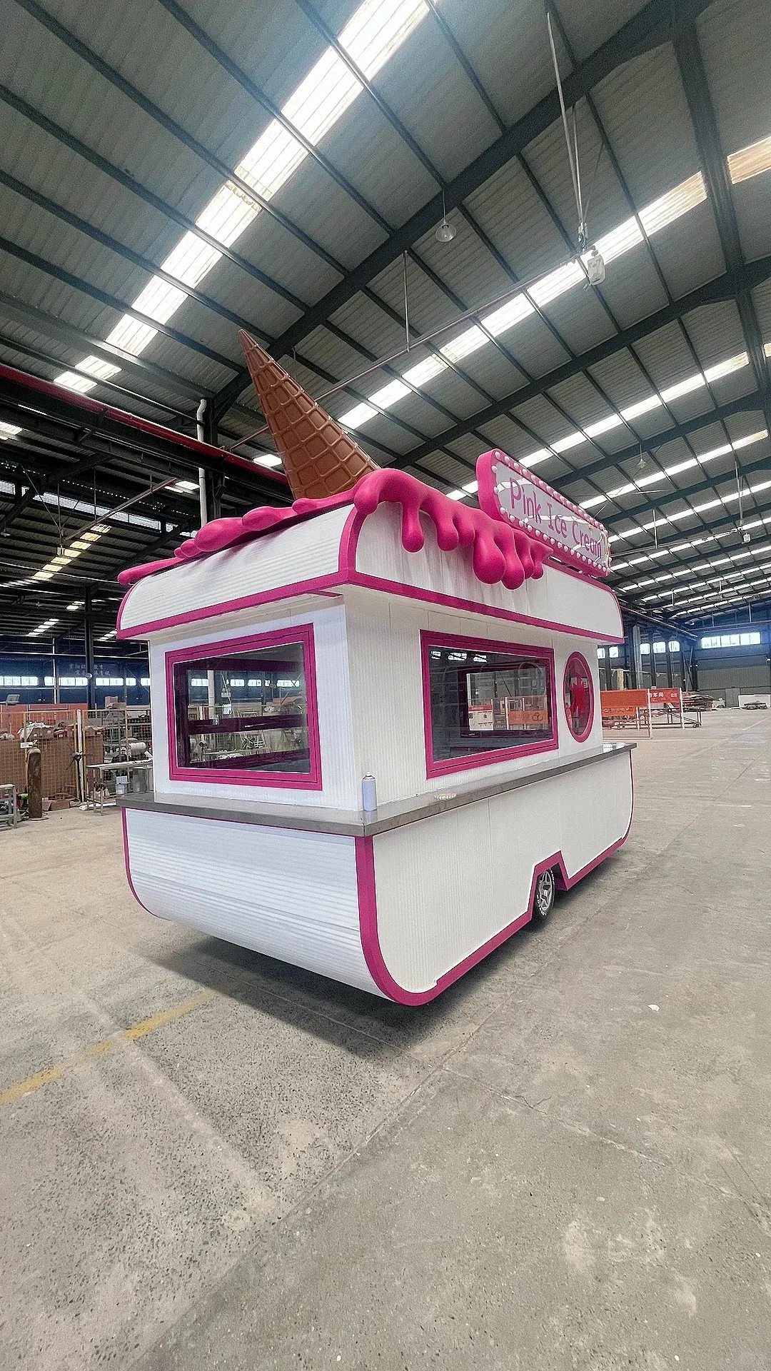 Mingtai Ice Cream Trailer, can be equipped with an ice cream machine and internal facilities, sold at a low price