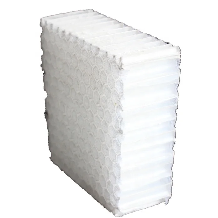 Sound reducing acoustic wall panels of  pp  honeycomb core structural sandwich wall panels