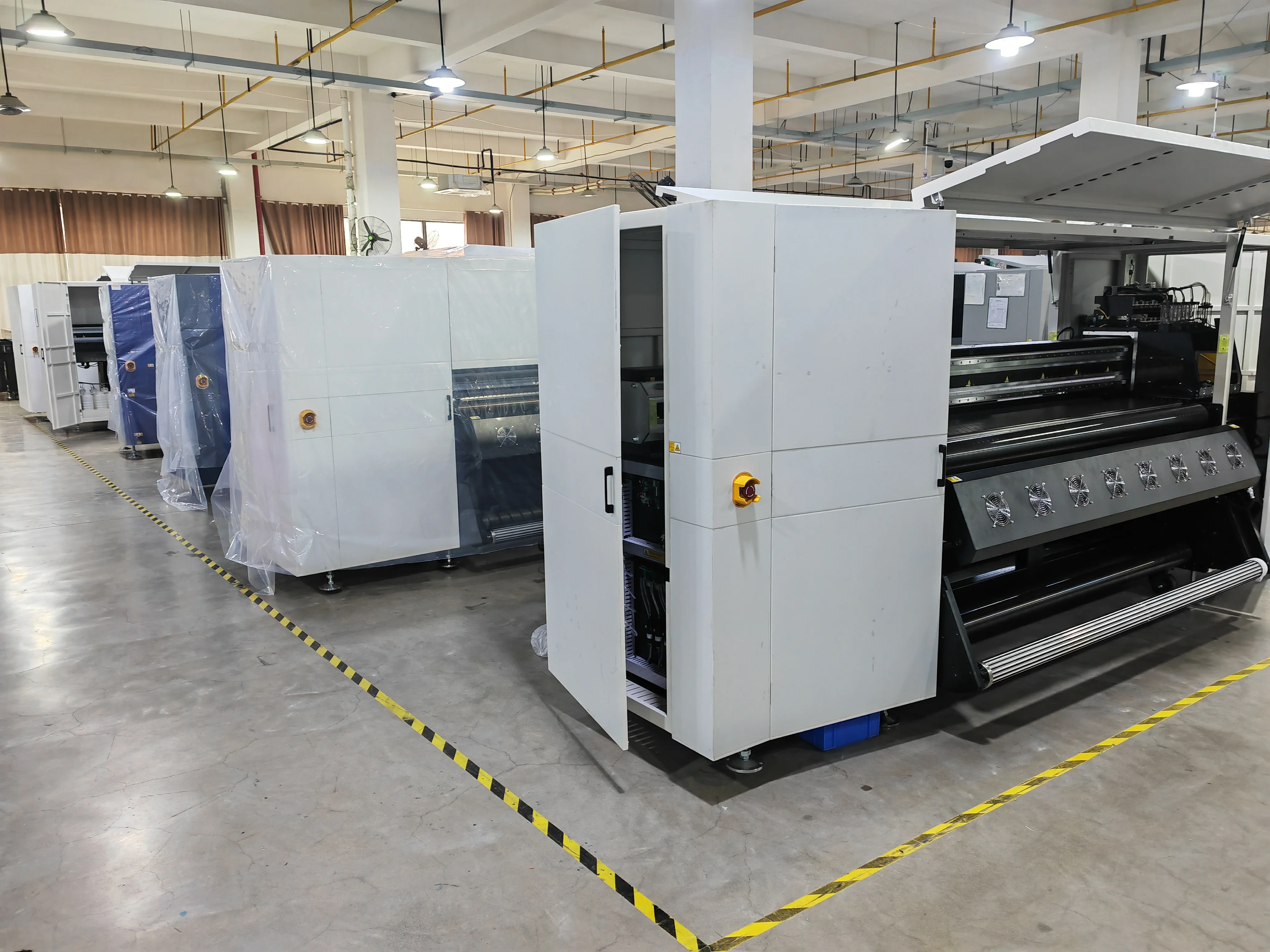 Lowest price sublimation wide format dye sublimation printer machine 2m s3200 i3200 heads textile fabric heat transfer