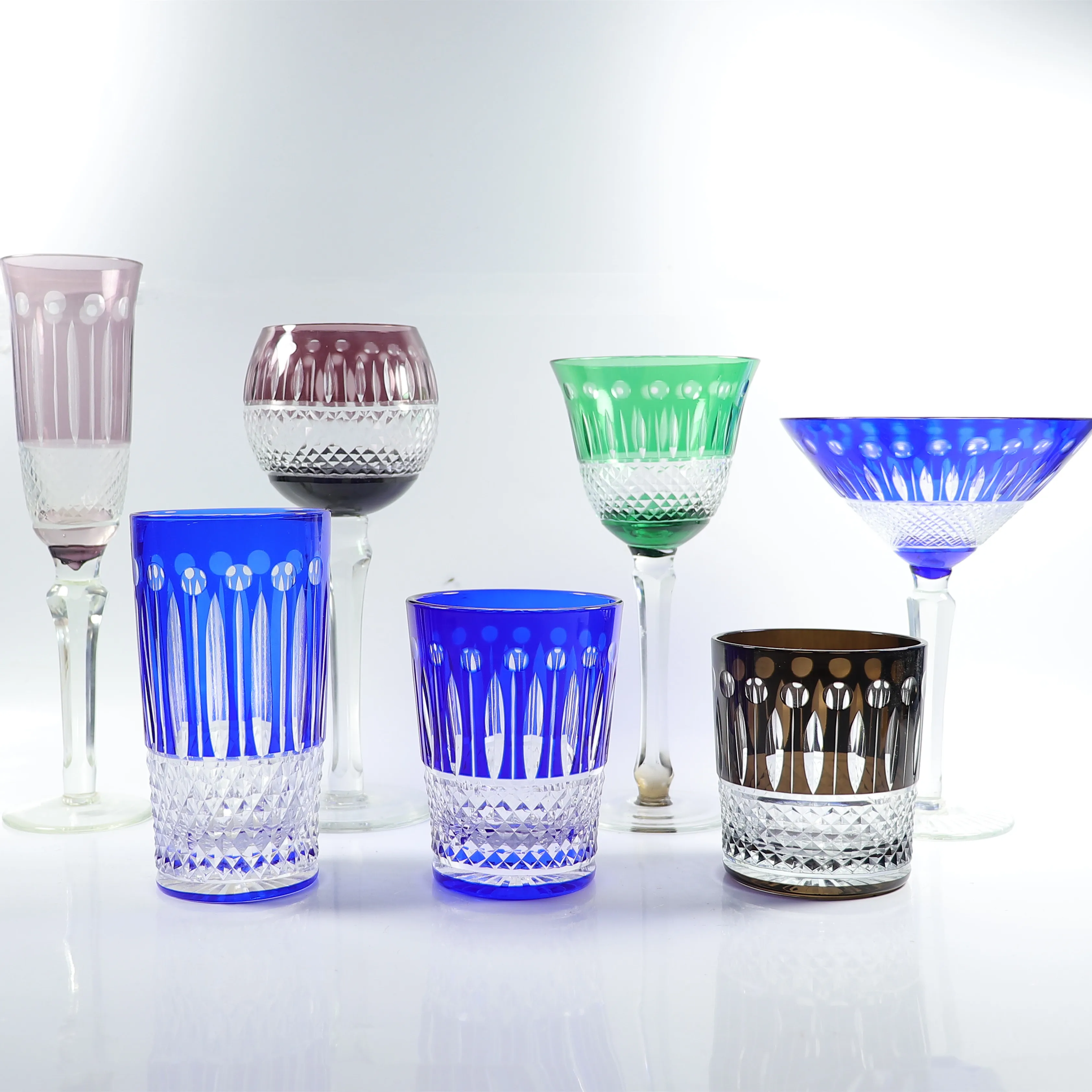 Factory Custom Luxury Bohemian Czech Bohemia Type Engraved Stem Wine Glasses Handmade Cocktail Glass Goblet Direct Wine Cup