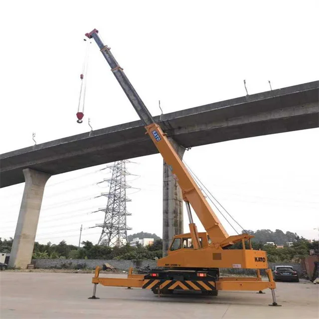 High-end second-hand construction machinery  KATO 25TON   is cheap and affordable to deliver worldwide