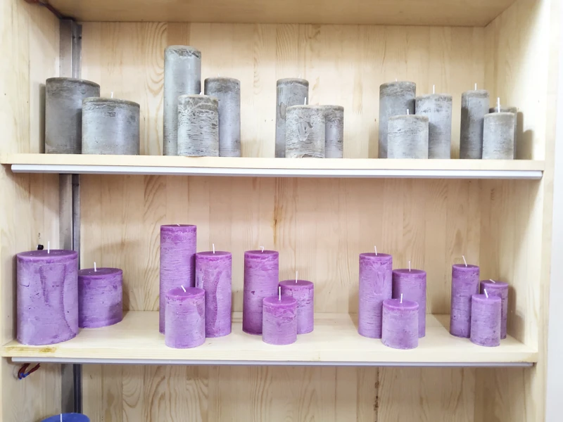 Wholesale Unique Black Red Custom Pillar Candles from Chinese Supplier Made Soy Wax Home Decor Christmas Daily Wedding Occasions