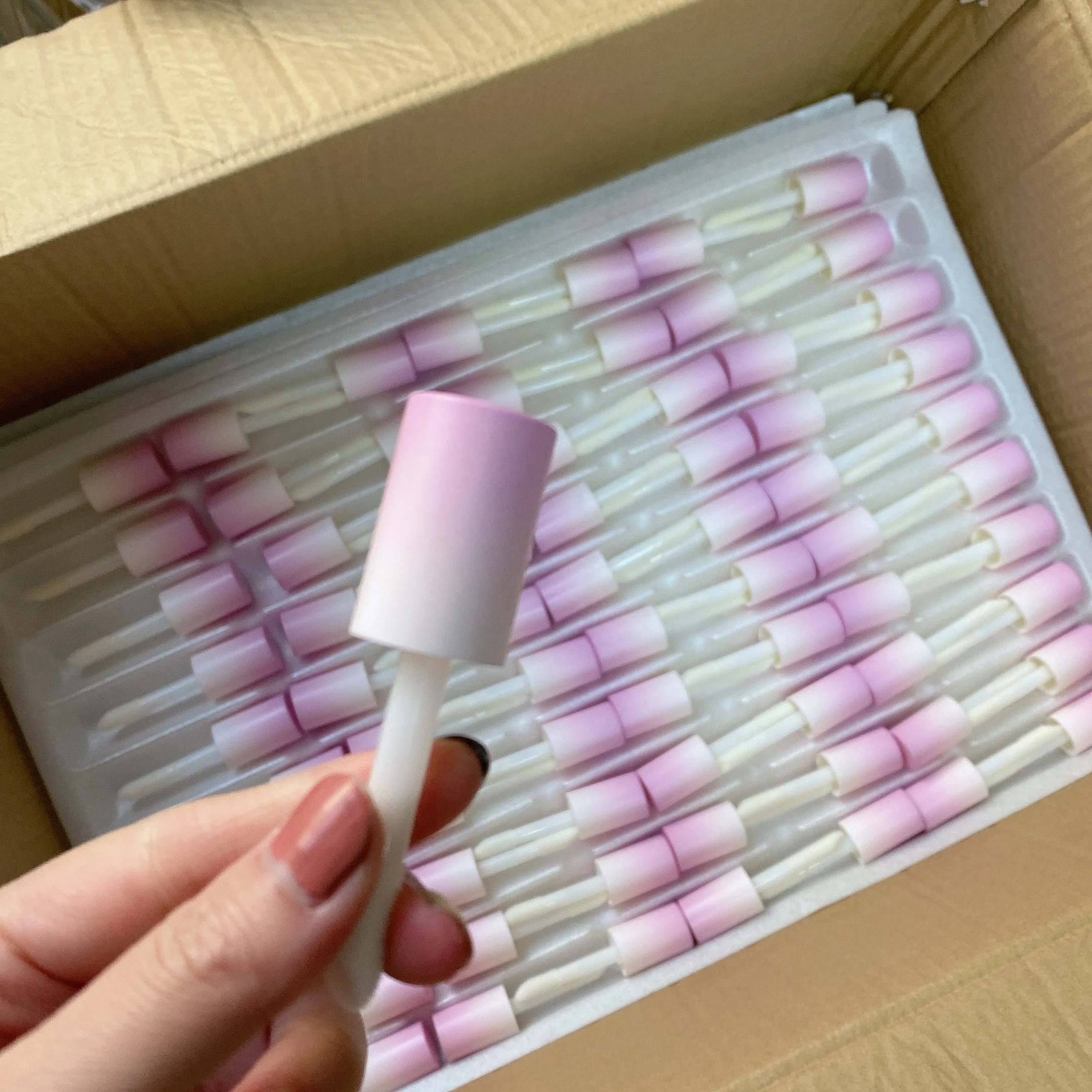 Unique Lip Gloss Squeeze Tubes Portable Uv Light Black With PinkCap