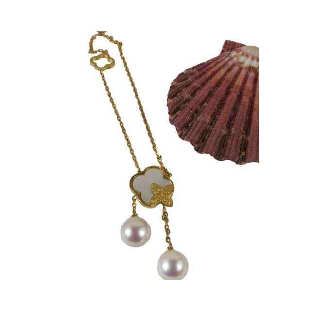 Clover Necklace Luxurious Natural Freshwater Pearls Color Excellent Shine Material Is Stainless Steel 18K Gold Plated