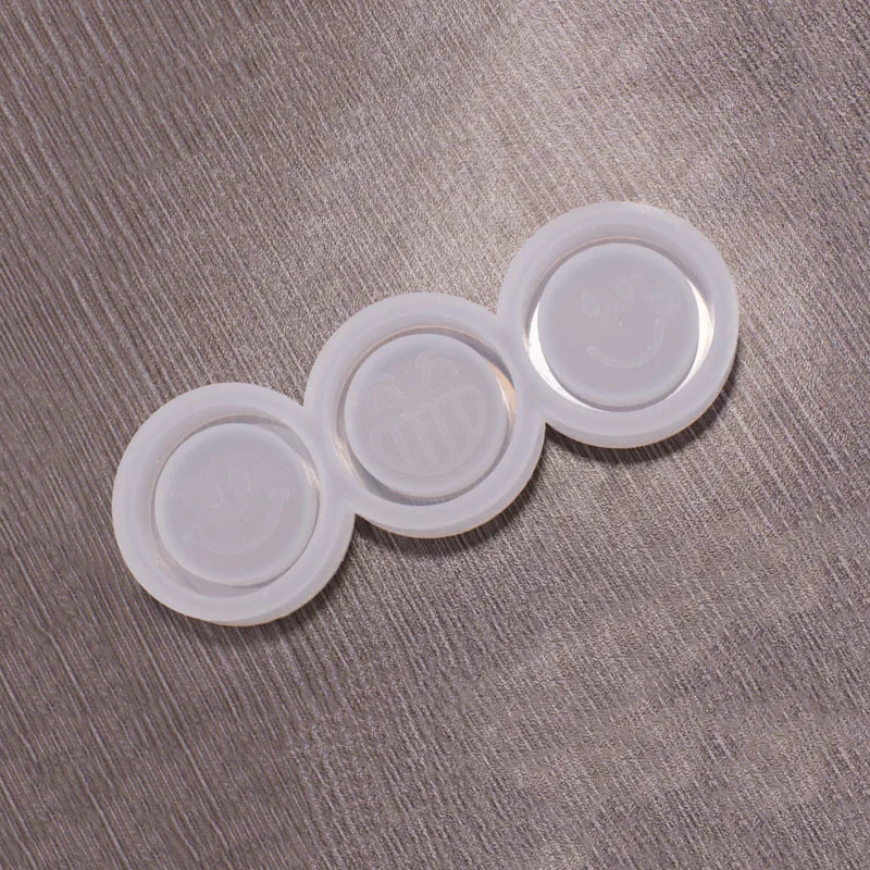 YS DIY Japanese Smiley Quicksand Keychain Ornament Mold Silicone Resin Pendant Jewelry Craft Multi-Crystal Handmade Plaster Tool