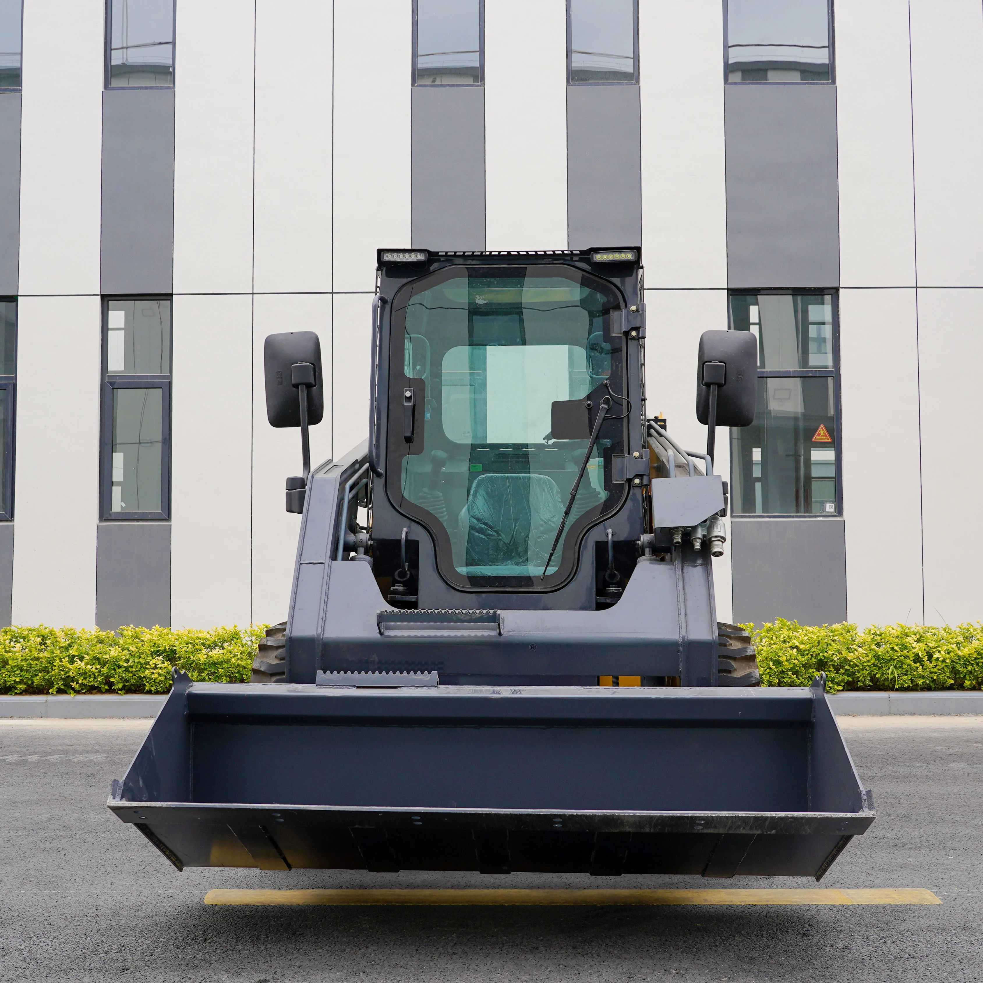 Free Shipping Cheap Epa Cummins Engine Wheel Loader skid loader broom Diesel 800KG 1000KG Export USA