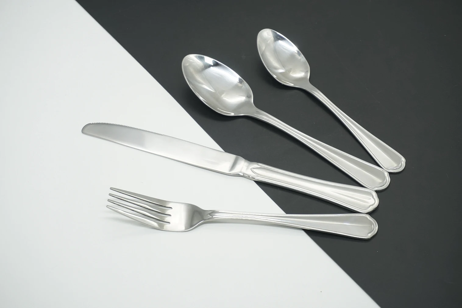 best selling palace cutlery set silverware set stainless steel 410/430/201 flatware set for wedding restaurant