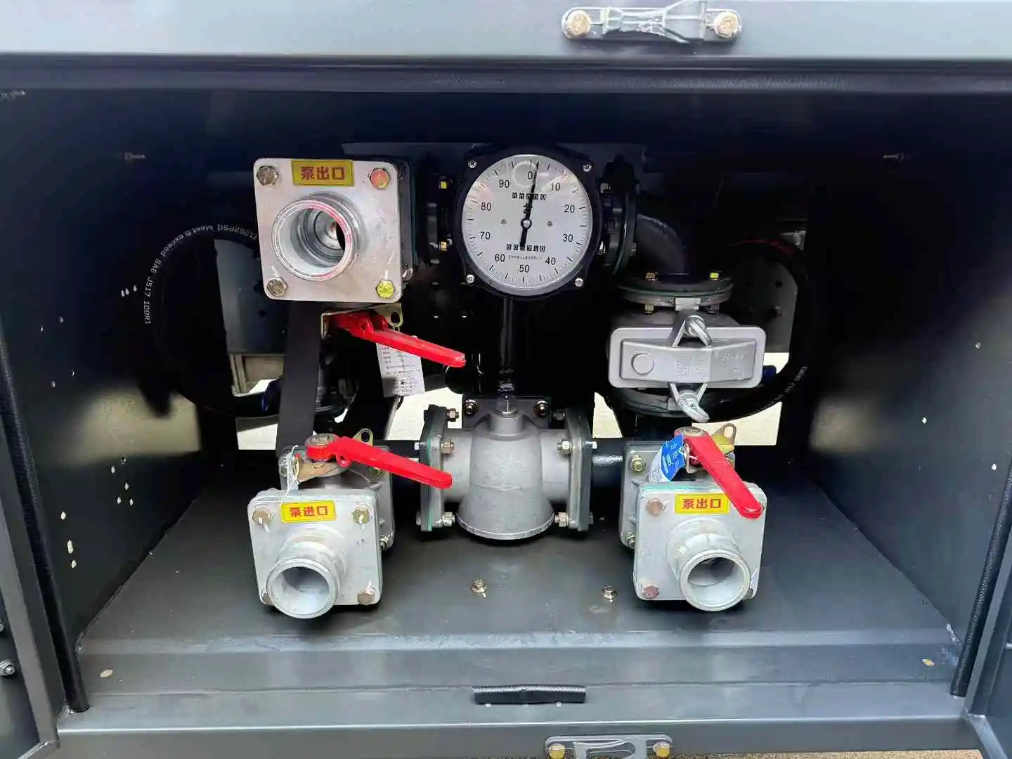 SHACMAN Refueling Truck Oil Tank Gasoline and Diesel Transportation Steel Oil Truck Inventory