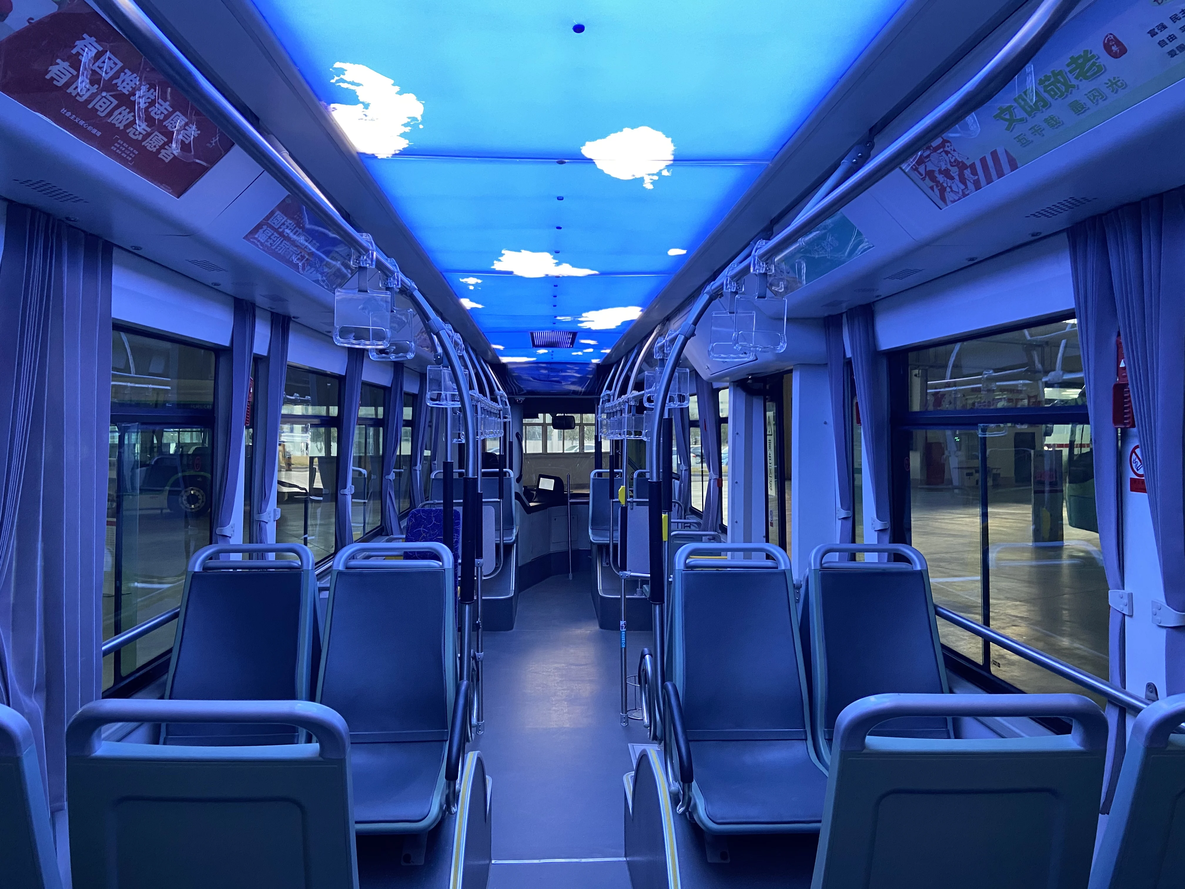 Best Selling Tenglong Brand Bus 12 Meters Electrical Bus Commercial Automatical Bus for Sale