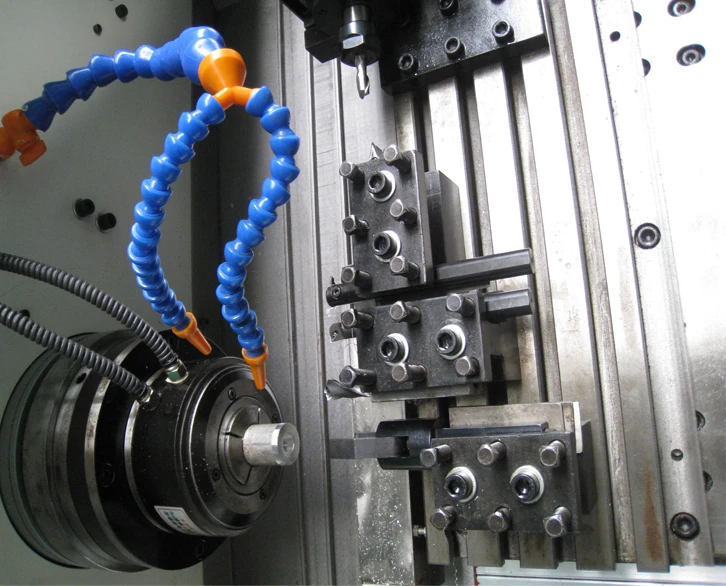 Промышленный токарный станок с ЧПУ CNC300D для изготовления деталей на заказ