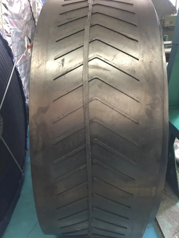 Open V Type Patterned Chevron Belt Ep Rubber Conveyor Belt for Industrial Application