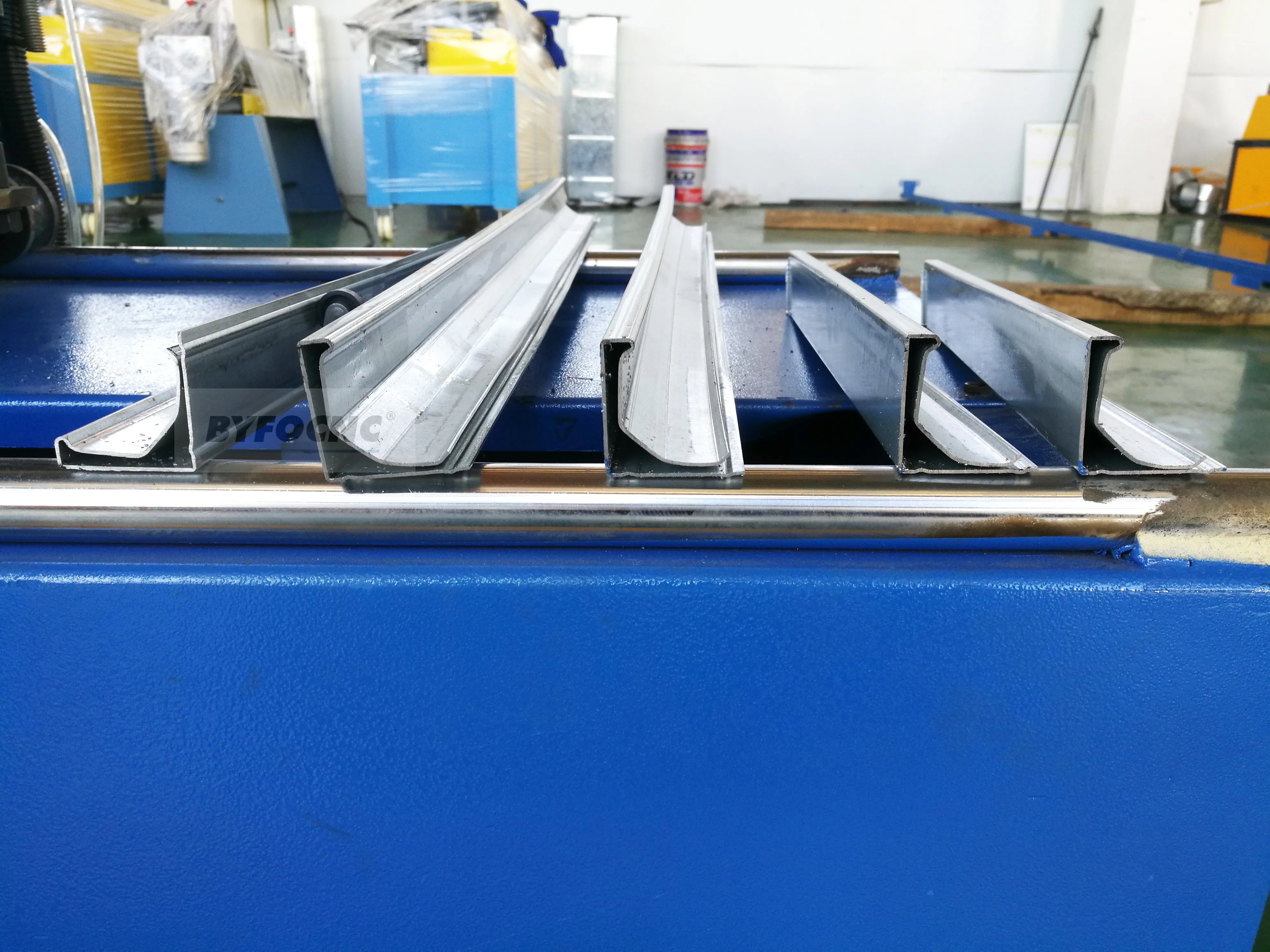 Good price square hvac duct flange making machine TDC flange forming machine