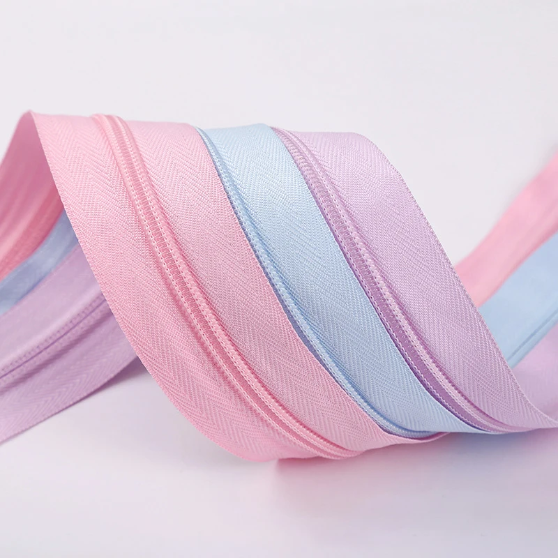 Optional 3# 5# 7# colored teeth nylon zippers in multiple colors Cheap closed garment zippers for garment processing accessories