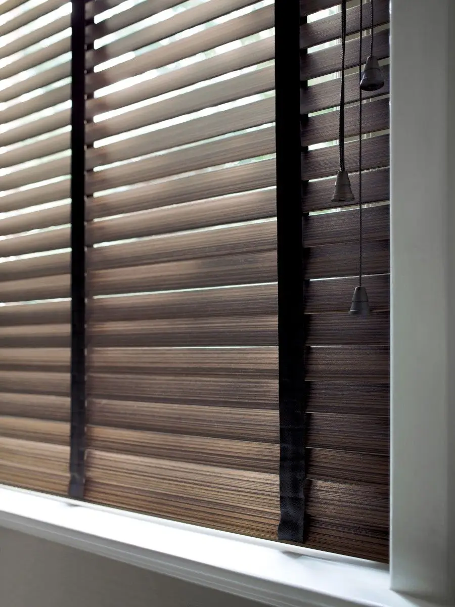 
Day Night Custom Printed Roman Block Out Cord Belt Brown Wooden Curtain Blinds 