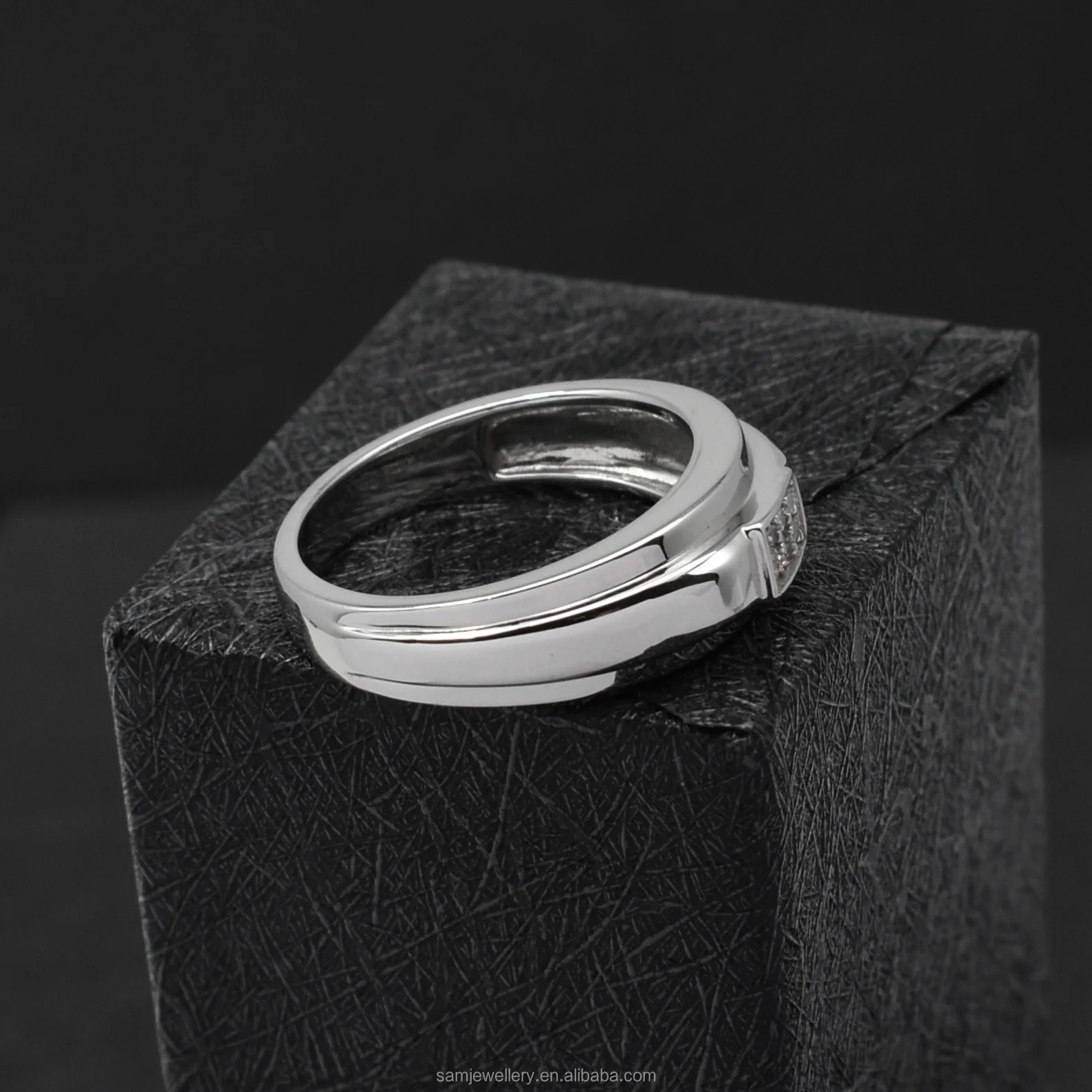 Best Selling Men Jewelry Saudi Arabic 18k Gold Plated Noble Man Engagement Band Finger Ring