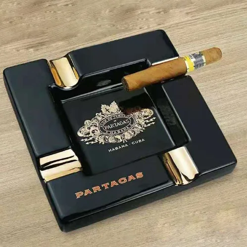
RTS 13cm x13cm mini square porcelain ashtray for cigar & cigarette with non-slip for indoor and outdoor 