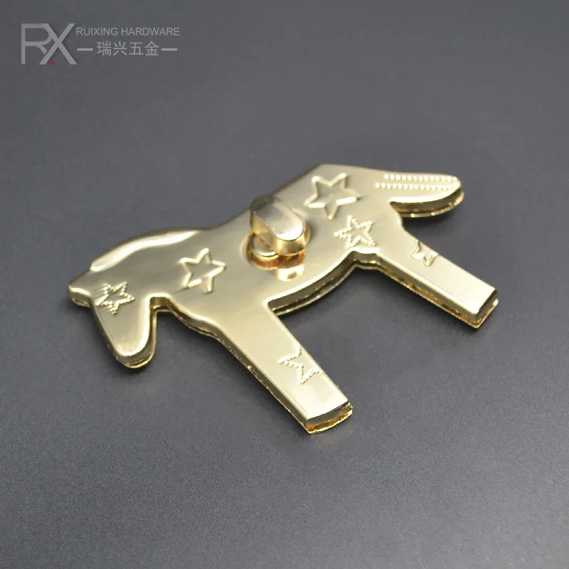 Custom  zinc alloy animal star horse shape  bag hardware accessories decoration twist lock closure buckle turn lock for handbag