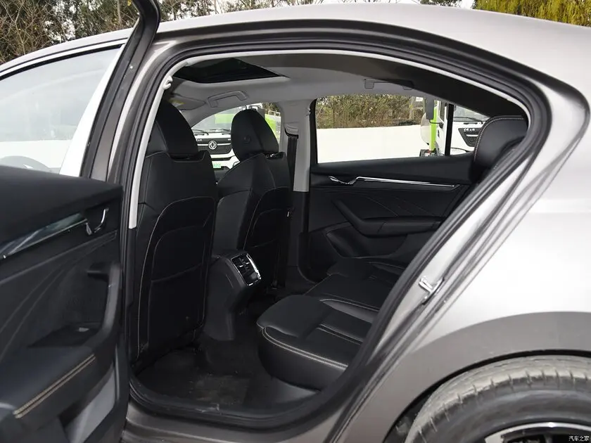 Skoda octavia 2024 household new petrol cars made in china used petrol cheap cars for sale sedan chinese petrol car vehicle
