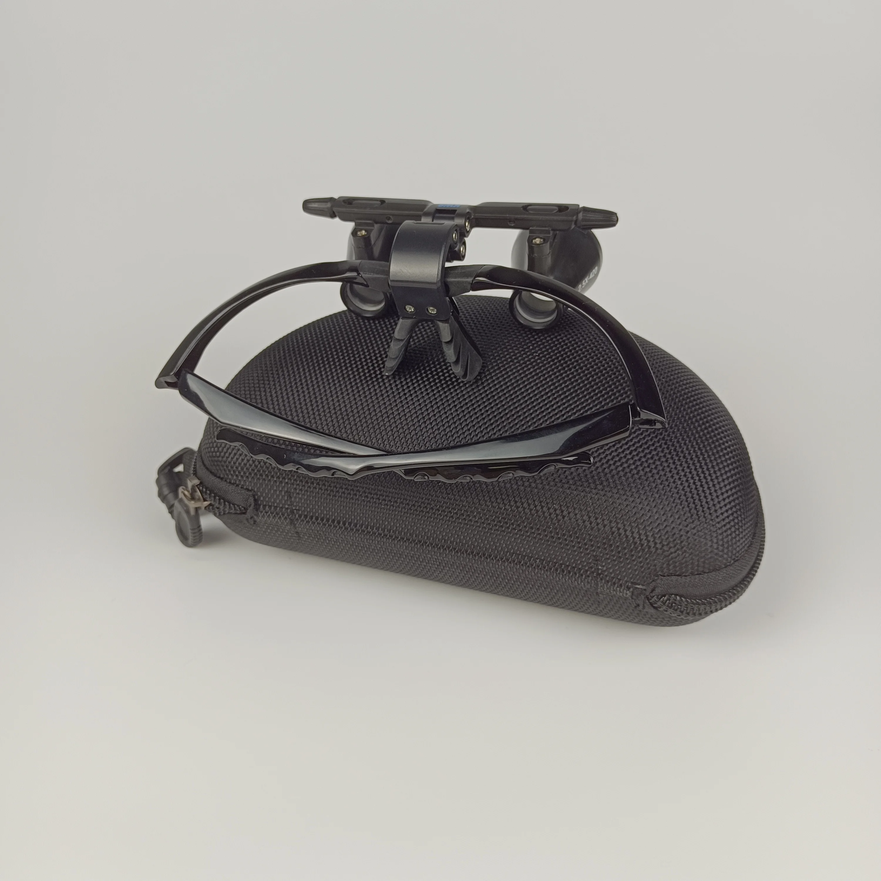 Portable 2.5X 3.5X Dental Surgical Binocular Loupe Magnifier With Medical Grade