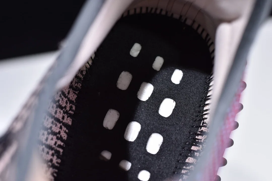 
with boxes 1:1 original quality yezzy boot black yecheil non reflective 350 v2 fw5190 sport running shoes yeezy sneakers for man 