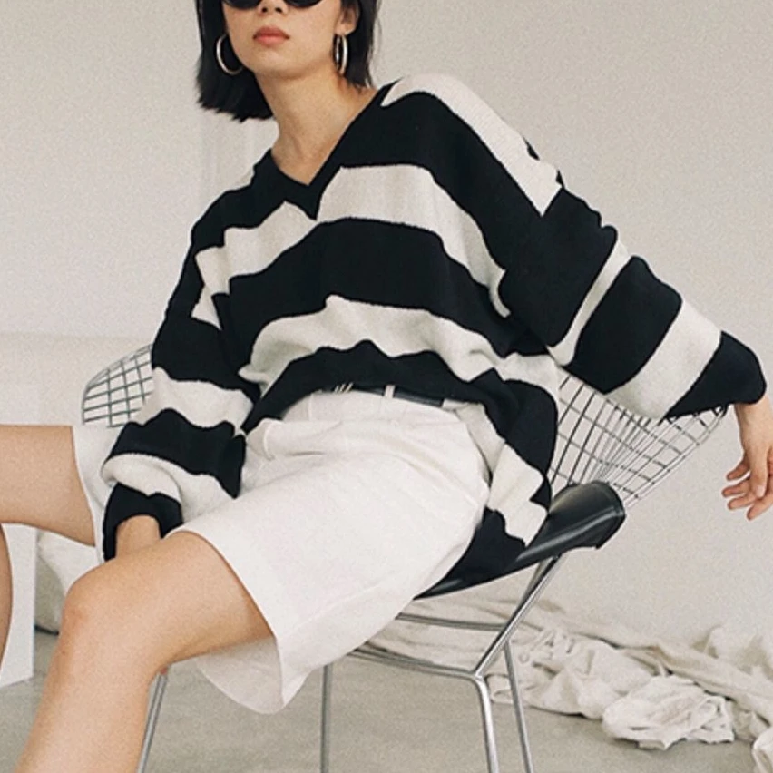 
OEM Factories New design Women sweaters V-neck relaxed Zebra Stripe comfortable long plus size Full Sleeve pullovers 