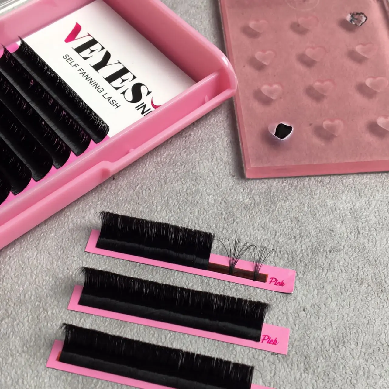 Veyelash Silk Volume Lashes Easy to Fan Lash Auto Self Fanning Faux Mink Eyelash Extensions