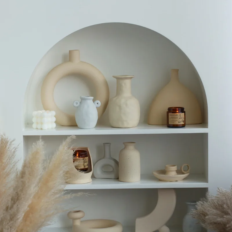 Yiscaxia Hot selling Nordic plain ceramic vase ornaments for photography props art decoration for product photo
