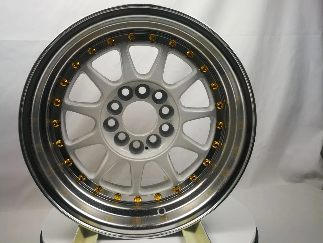 13*6 inch automobile aluminum alloy wheel