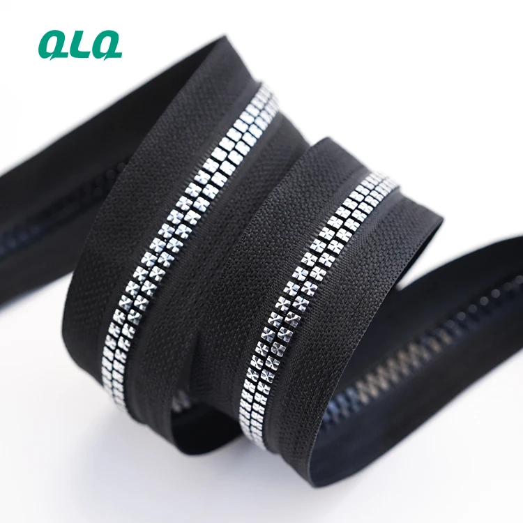 Clothes Plastic Zippers Lock Corn Teeth Nylon Coil Resin Custom Chunky Black Bags Zipper Tape Metal Slider Tag Production Line