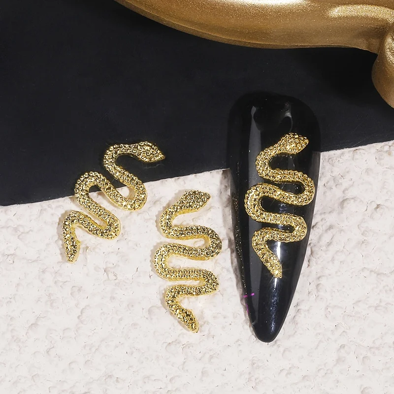 Factory direct sales nail supplies alloy snake vintage metal diamond snake jewelry rhinestone nail decoration