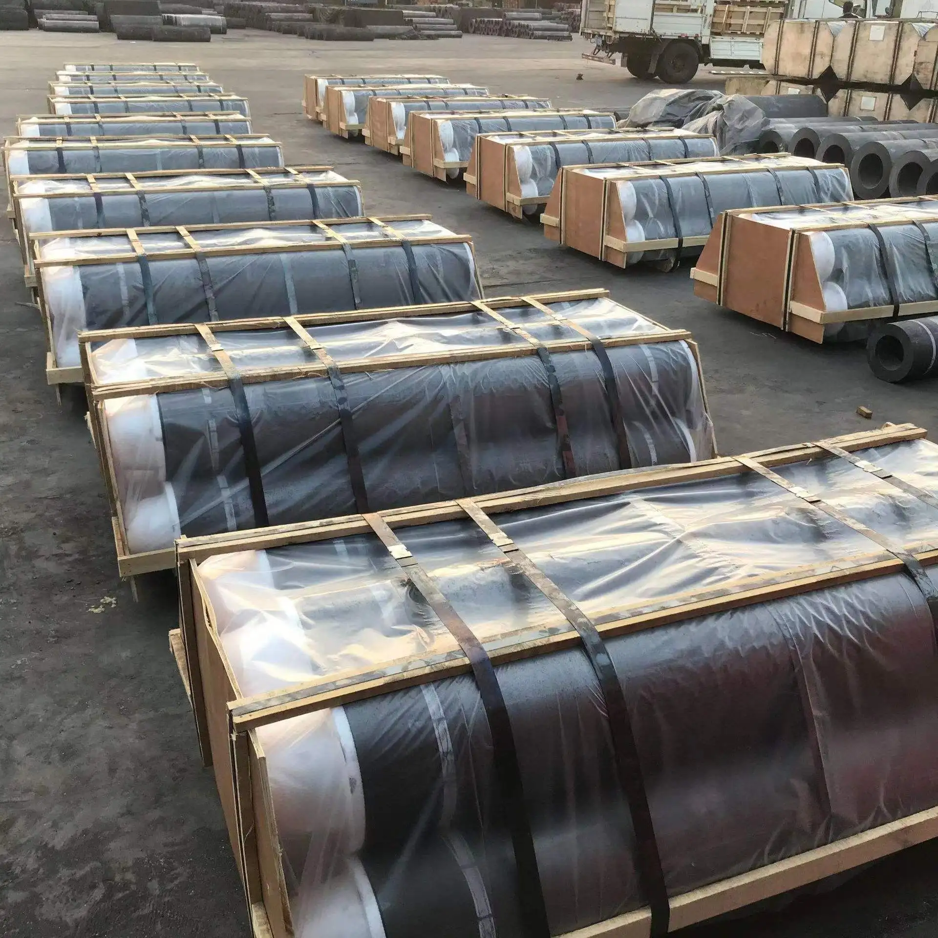 China Professional Graphite Electrode Manufacturer UHP HP RP Graphite Electrode for sale